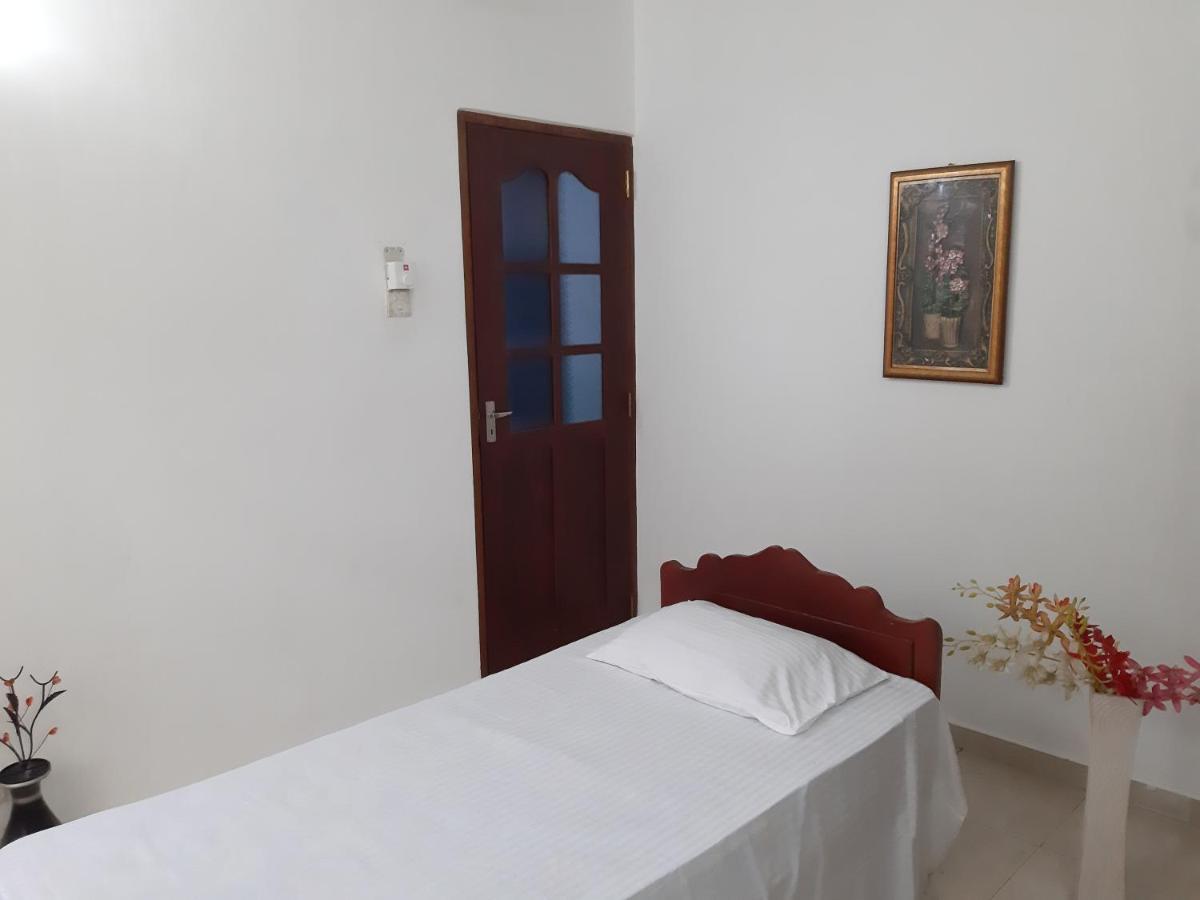 Hellen Homestay Негомбо Екстер'єр фото