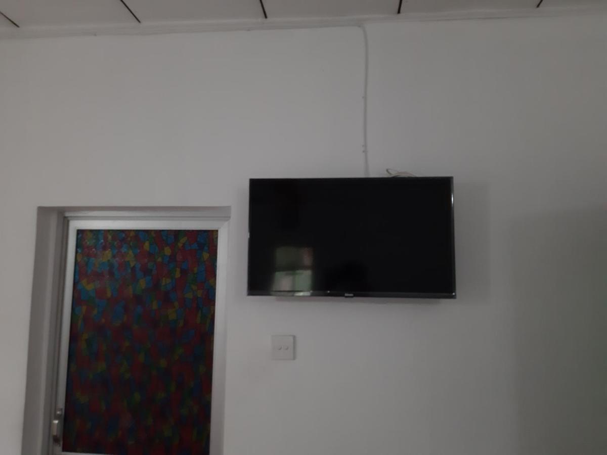 Hellen Homestay Негомбо Екстер'єр фото