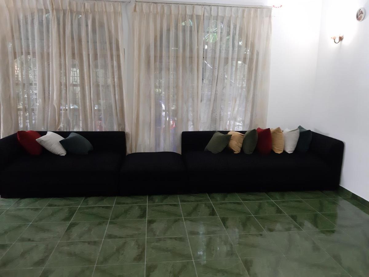 Hellen Homestay Негомбо Екстер'єр фото