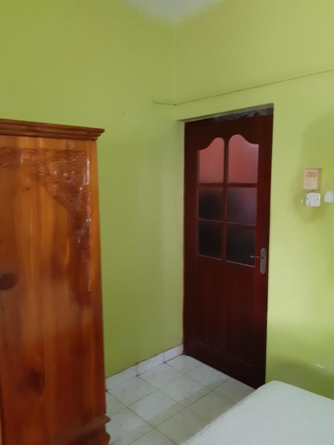 Hellen Homestay Негомбо Екстер'єр фото